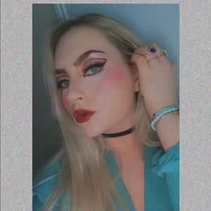 Meet your Posher, Laurin